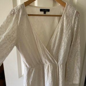 GORGEOUS Bell Sleeve White Crochet-style Lace Mini